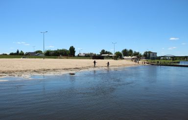 Bezpieczna woda przy plaży