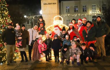 Spotkanie z Mikołajem przy świątecznych iluminacjach