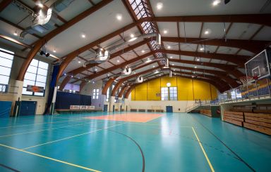 Modernizacja oświetlenia w halach sportowych