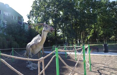 Dinozaurowy plac zabaw otwarty