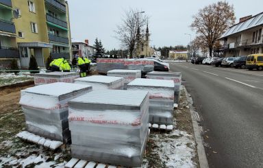 Budowa chodnika przy ulicy Sikorskiego