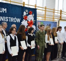 Ostrołęcka młodzież w gronie najzdolniejszych uczniów