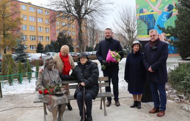 Pomnik Ławeczki Zofii Niedziałkowskiej odsłonięty