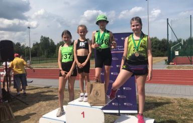 Trzy medale najmłodszych adeptów UKS Clan Ostrołęka w Mistrzostwach Mazowsza U12 w Młodzieszynie 2024
