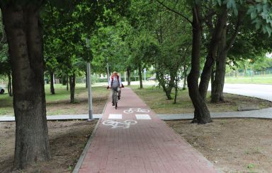 Droga rowerowa przy ulicy Modrzejewskiej 