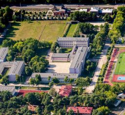Nowy kierunek mundurowy w Ostrołęce  technik pojazdów samochodowych – oddział mundurowy