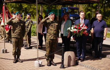 Uroczysta zbiórka uczniów Oddziałów Przygotowania Wojskowego z okazji Dnia Kadeta