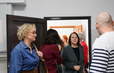 Odbiór końcowy robót w Szkole Podstawowej Nr 1 w Ostrołęce – inwestycja w dostępność i nowoczesną edukację
