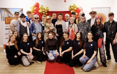 Międzypokoleniowy pokaz mody pod hasłem „Łączy nas moda”